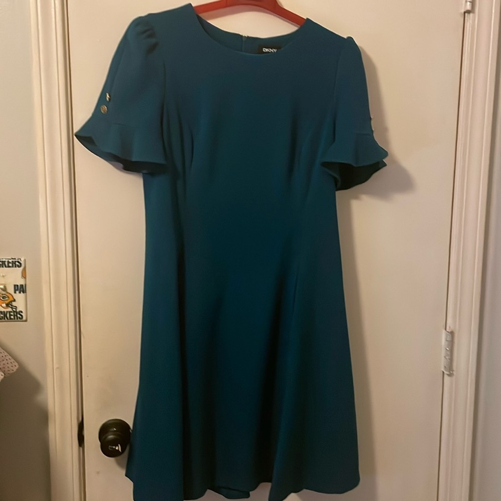 DKNY green, size 10 dress with pockets